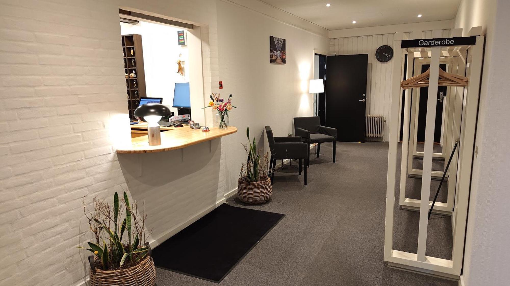 Banegaardshotellet Vojens Екстериор снимка